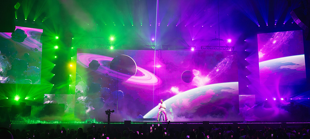 Justin Munana’s Dynamic Performance Environment Design for Chris Brown 11:11 Tour Features Elation